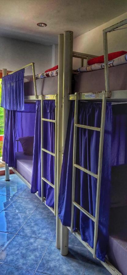 Baan Kai Hostel Baan Khai Esterno foto