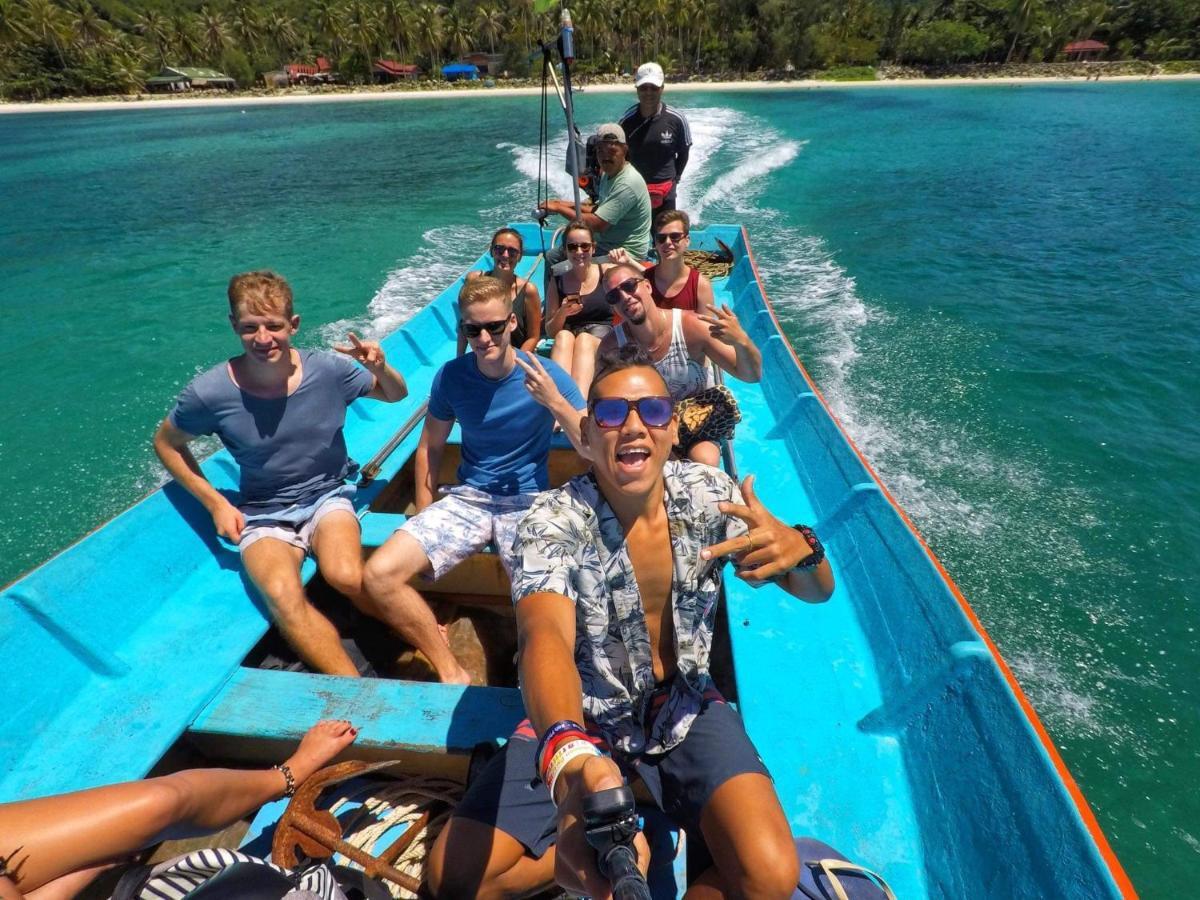 Baan Kai Hostel Baan Khai Esterno foto